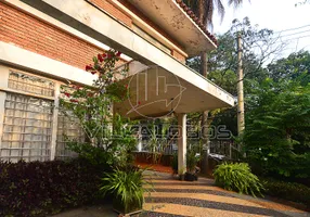 Foto 1 de Casa com 3 Quartos à venda, 250m² em Alto de Pinheiros, São Paulo
