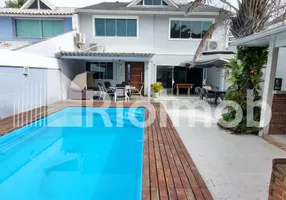 Foto 1 de Casa de Condomínio com 4 Quartos à venda, 490m² em Recreio Dos Bandeirantes, Rio de Janeiro