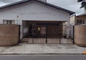 Foto 1 de Casa com 4 Quartos à venda, 200m² em Vila Jaboticabeira, Taubaté