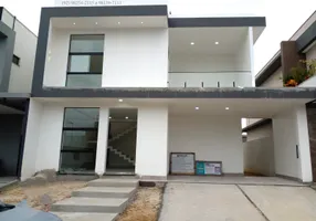 Foto 1 de Casa de Condomínio com 4 Quartos à venda, 220m² em Ponta Negra, Manaus