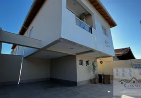 Foto 1 de Casa com 2 Quartos à venda, 63m² em Balneário Maracanã, Praia Grande