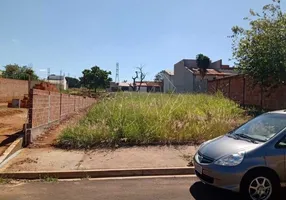 Foto 1 de Lote/Terreno para alugar, 460m² em Cidade Jardim, Araraquara