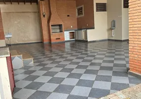 Foto 1 de Casa com 3 Quartos à venda, 265m² em Jardim Floridiana, Araraquara