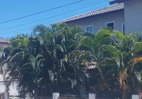 Foto 1 de Casa de Condomínio com 4 Quartos para alugar, 300m² em Buraquinho, Lauro de Freitas