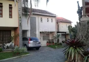 Foto 1 de Casa de Condomínio com 3 Quartos à venda, 350m² em Jardim Isabel, Porto Alegre