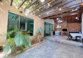 Foto 1 de Casa com 3 Quartos à venda, 336m² em Santa Mônica, Belo Horizonte