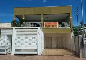 Foto 1 de Sobrado com 2 Quartos para alugar, 293m² em Dom Aquino, Cuiabá