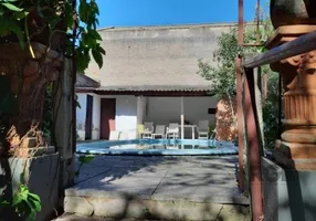 Foto 1 de Casa com 3 Quartos à venda, 372m² em Floresta, Porto Alegre