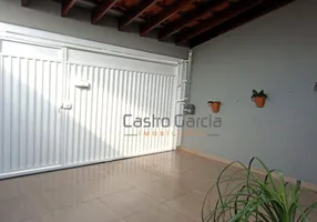 Foto 1 de Casa com 2 Quartos à venda, 110m² em Vila Galo, Americana