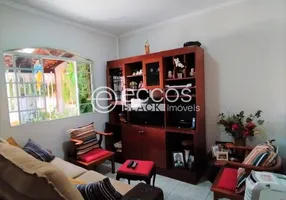 Foto 1 de Casa com 3 Quartos à venda, 169m² em Santa Rosa, Uberlândia