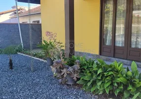 Foto 1 de Casa com 4 Quartos à venda, 220m² em Vila Nova, Joinville