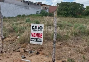 Foto 1 de Lote/Terreno à venda, 800m² em Candelária, Natal