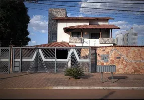 Foto 1 de Casa com 4 Quartos à venda, 492m² em Setor Criméia Leste, Goiânia