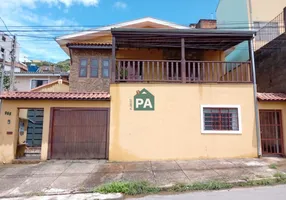 Foto 1 de Casa com 3 Quartos à venda, 225m² em Dom Bosco, Poços de Caldas