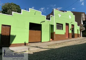 Foto 1 de Casa com 4 Quartos à venda, 478m² em Governador Portela, Miguel Pereira