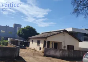 Foto 1 de Lote/Terreno à venda, 640m² em Zona 04, Maringá