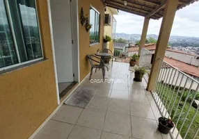 Foto 1 de Casa com 2 Quartos à venda, 195m² em Retiro, Volta Redonda
