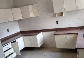 Foto 1 de Casa com 5 Quartos para alugar, 242m² em Jardim Matarazzo, São Paulo