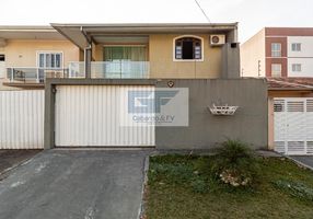 Sobrado com 3 Quartos à venda, 150m² em Ina, São José dos Pinhais - imagem 1 Foto 1 de Sobrado com 3 Quartos à venda, 150m² em Ina, São José dos Pinhais