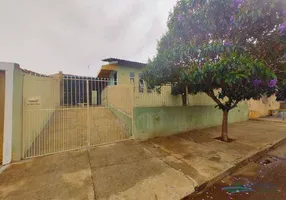 Foto 1 de Casa com 3 Quartos à venda, 130m² em Vila A B Vicentini, Londrina