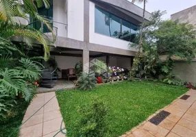 Foto 1 de Casa com 4 Quartos à venda, 393m² em Horto Florestal, São Paulo