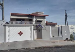 Foto 1 de Sobrado com 3 Quartos à venda, 234m² em Parque do Estado, Mogi Mirim