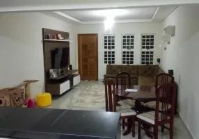 Foto 1 de Casa com 2 Quartos à venda, 180m² em Parque Jambeiro, Campinas