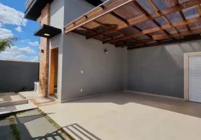 Foto 1 de Casa de Condomínio com 2 Quartos à venda, 130m² em Centro, Ponta Grossa