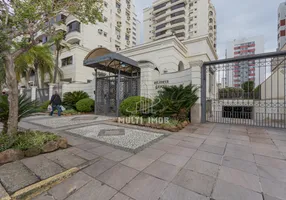 Foto 1 de Apartamento com 3 Quartos para alugar, 135m² em Menino Deus, Porto Alegre