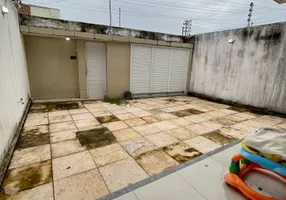 Foto 1 de Casa com 3 Quartos à venda, 140m² em Centro, Eusébio