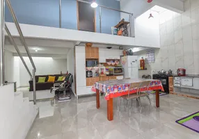 Foto 1 de Casa com 3 Quartos à venda, 90m² em Sitio Cercado, Curitiba