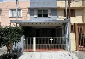 Foto 1 de Sobrado com 4 Quartos para alugar, 200m² em Pinheiros, São Paulo