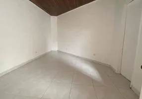Foto 1 de Casa com 1 Quarto para alugar, 20m² em Vl Baruel, São Paulo