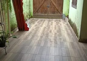 Foto 1 de Casa com 2 Quartos à venda, 63m² em Trindade, São Gonçalo