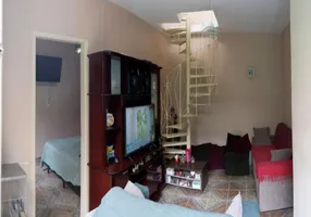 Foto 1 de Casa com 3 Quartos à venda, 120m² em Jardim Myrna, São Paulo