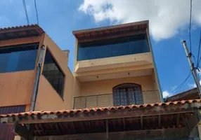 Foto 1 de Sobrado com 3 Quartos à venda, 240m² em Vila Yolanda, Osasco