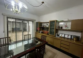 Foto 1 de Sobrado com 3 Quartos à venda, 220m² em Tatuapé, São Paulo
