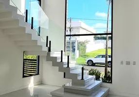 Foto 1 de Casa de Condomínio com 4 Quartos à venda, 290m² em Abrantes, Camaçari