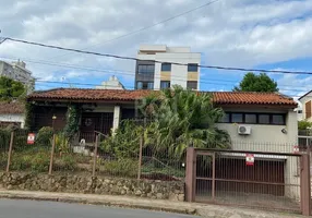 Foto 1 de Casa com 5 Quartos à venda, 251m² em Petrópolis, Porto Alegre