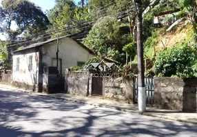 Foto 1 de Lote/Terreno à venda, 70m² em Bingen, Petrópolis