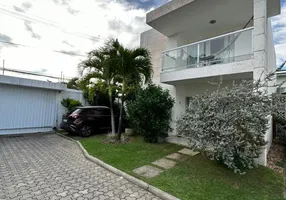 Foto 1 de Casa de Condomínio com 4 Quartos à venda, 188m² em Miragem, Lauro de Freitas