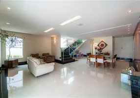 Foto 1 de Casa de Condomínio com 5 Quartos à venda, 560m² em Setor Habitacional Vicente Pires, Brasília