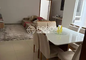 Foto 1 de Casa com 3 Quartos à venda, 210m² em Jardim Europa, Uberlândia