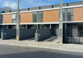 Foto 1 de Sobrado com 2 Quartos à venda, 65m² em Comasa, Joinville