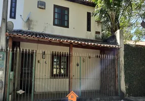 Foto 1 de Casa de Condomínio com 2 Quartos à venda, 108m² em Porto da Roca I, Saquarema