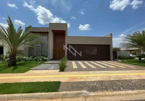 Foto 1 de Casa com 4 Quartos à venda, 335m² em Residencial Goiânia Golfe Clube, Goiânia