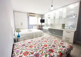 Foto 1 de Apartamento com 1 Quarto à venda, 40m² em Lapa, Rio de Janeiro