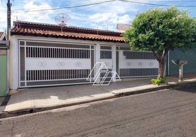 Foto 1 de Casa com 3 Quartos à venda, 170m² em Jardim Ipanema, Marília