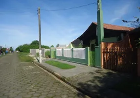 Foto 1 de Casa com 2 Quartos à venda, 400m² em Balneário São Jorge, Itanhaém