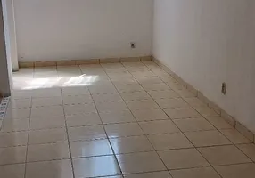 Foto 1 de Casa com 2 Quartos para alugar, 60m² em Brás de Pina, Rio de Janeiro